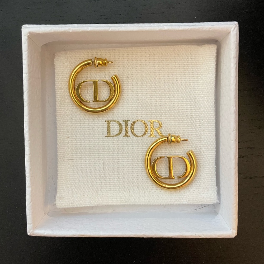 Dior Gold 30 Montaigne Earrings
